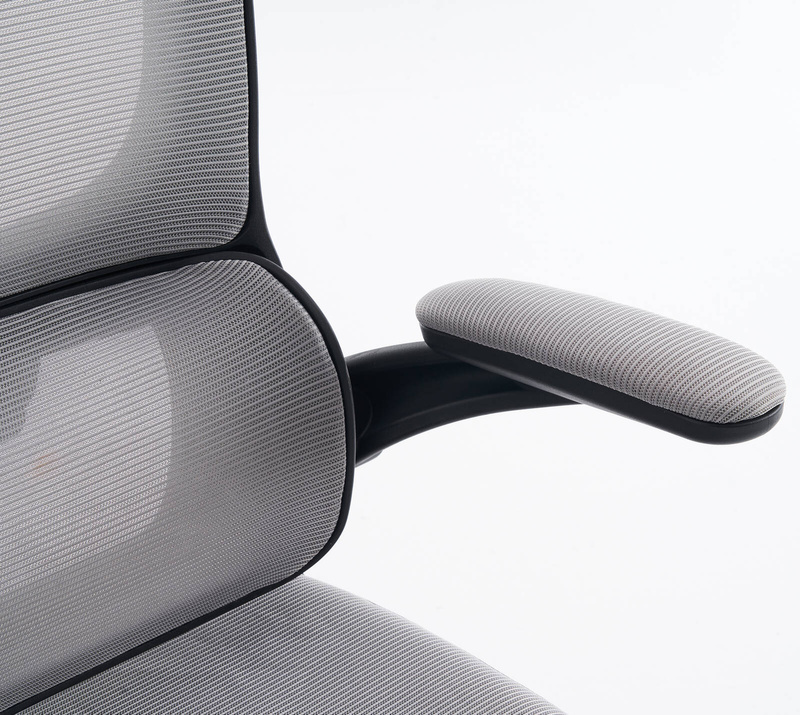 Fotel biurowy ergonomiczny obrotowy siateczkowy bujany szaro-czarny Classic